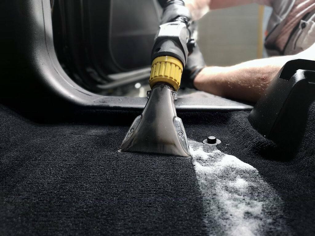 Химчистка салона авто 